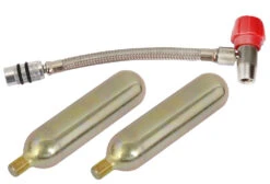 Pompe à CO₂ Avec Raccord Aeroquip Flex +2 Cartouches 25 G