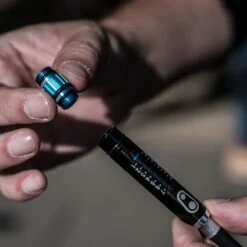 Crankbrothers Pompe Manuelle Klic HV Avec Manomètre -Vélos Équip Magasin CrankBrothers Klic HV Gauge 16115CB 04