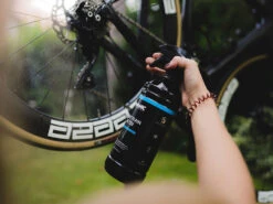 Dynamic Nettoyant Pour Chaînes Bio Drivetrain Detox -Vélos Équip Magasin DY 021 Dynamic Drivetrain Detox use4