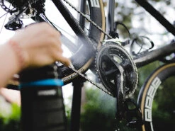 Dynamic Nettoyant Pour Chaînes Bio Drivetrain Detox -Vélos Équip Magasin DY 021 Dynamic Drivetrain Detox use5 1