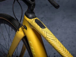 Dyedbro Kit De Protection De Cadre Stay Free Gravel 8 Dyedbro Kit De Protection De Cadre Stay Free Gravel -Vélos Équip Magasin Dyedbro Stay Free Gravel Rahmenschutz Kit GB 33317 2