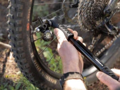 Topeak Testeur De Pression D'air Shuttle Gauge G2 -Vélos Équip Magasin Topeak TSUTG 04 Shuttle Gaube G2 Luftdruckpruefer b6